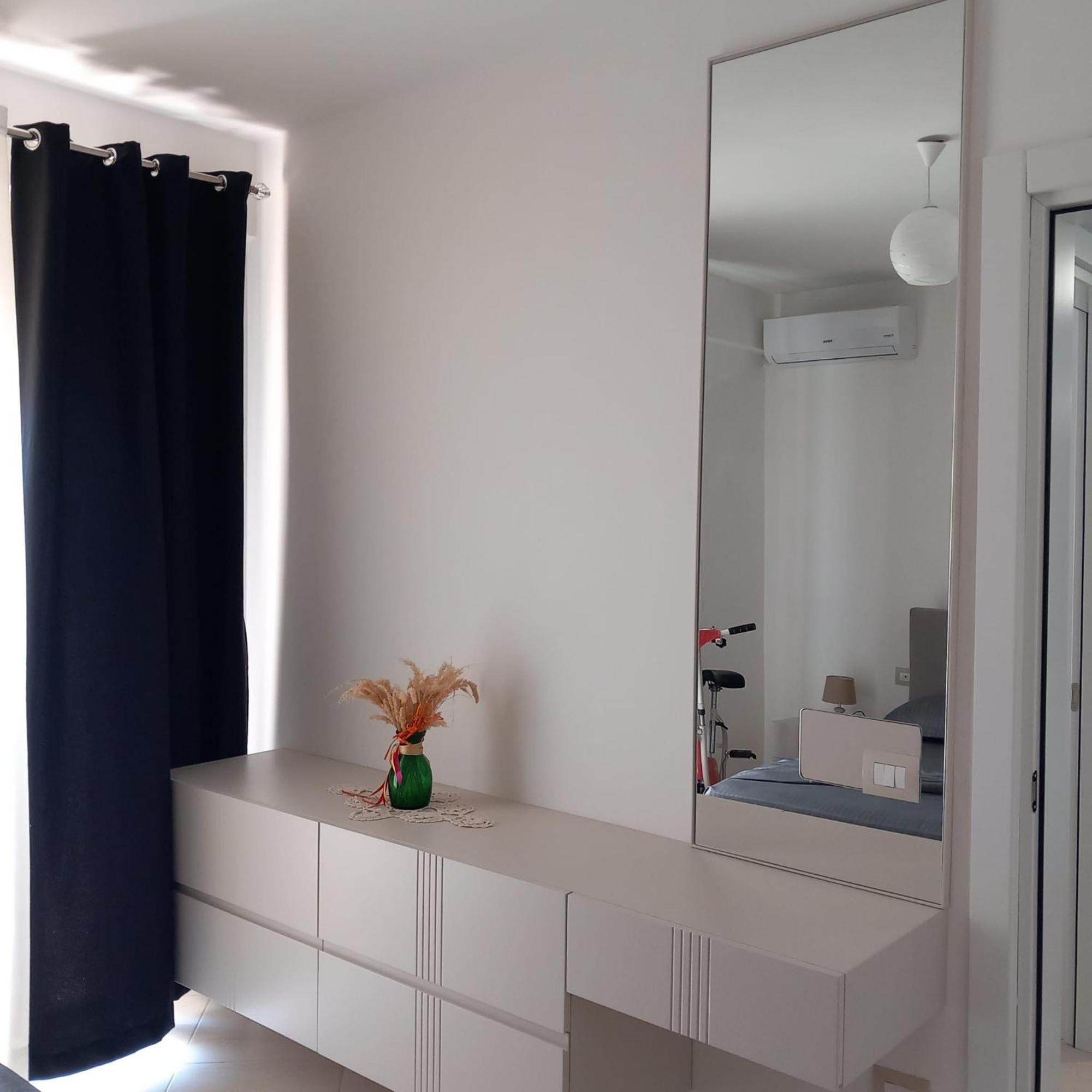 Duplex Lungomare Suites Vlore Bilik gambar